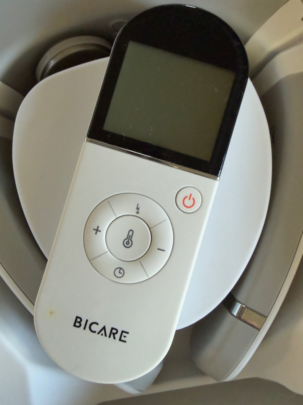 BiCare P6 Neck Massager Electronic Impulse Thermal Magnetic Vibratory